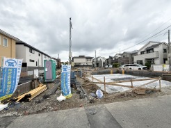 新規分譲地につき現在建築中です!
完成が楽しみですね!
同仕様の完成現場をご案内出来ますので、お気軽にお問い合わせください!