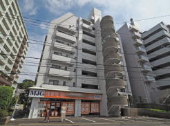 1階部分に店舗あり