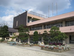 南本町小学校