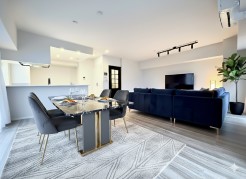 ゆったりと快適にお過ごしいただけるLDKは、お子様のキッズスペースに使え、リビング学習にも最適!
※家具はイメージです。