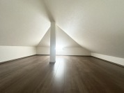 【屋根裏】