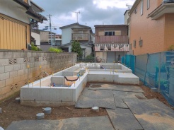 市川市若宮3丁目