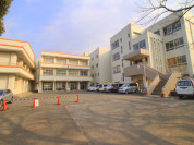 飯山満中学校