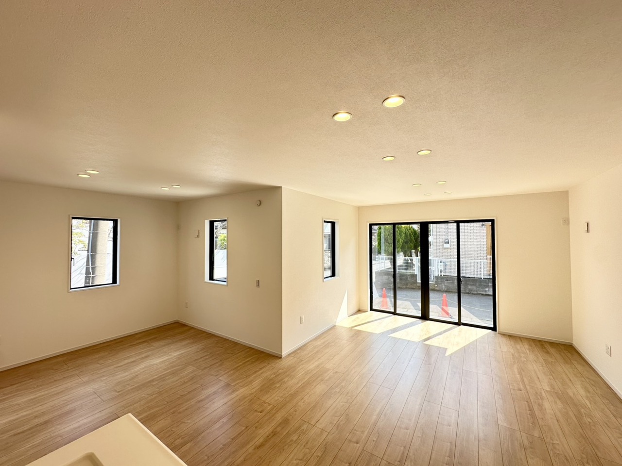 リビングダイニングスペースです。
ご家族の楽しい会話が聞こえてきますね！
